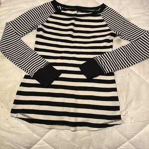 Women’s XS Old Navy long sleeve T-shirt